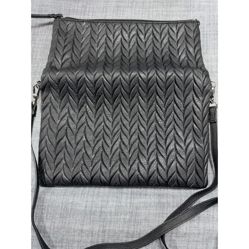 Stella & Dot Black Waverly Chevron Quilted Leather Foldover Crossbody Clutch